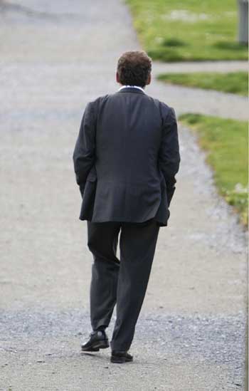 et je m'en vais , clopin-clopant....