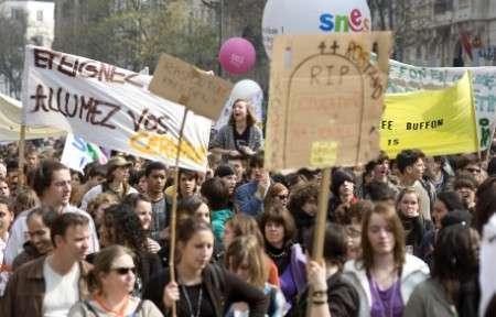 Les lyc�ens manifestent