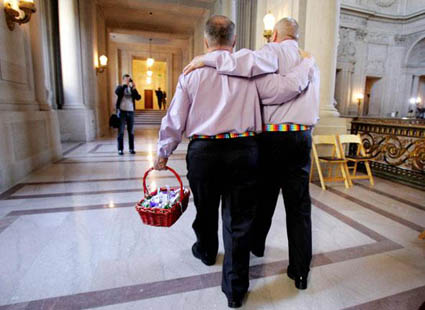 Gays , gays , marions-nous !...